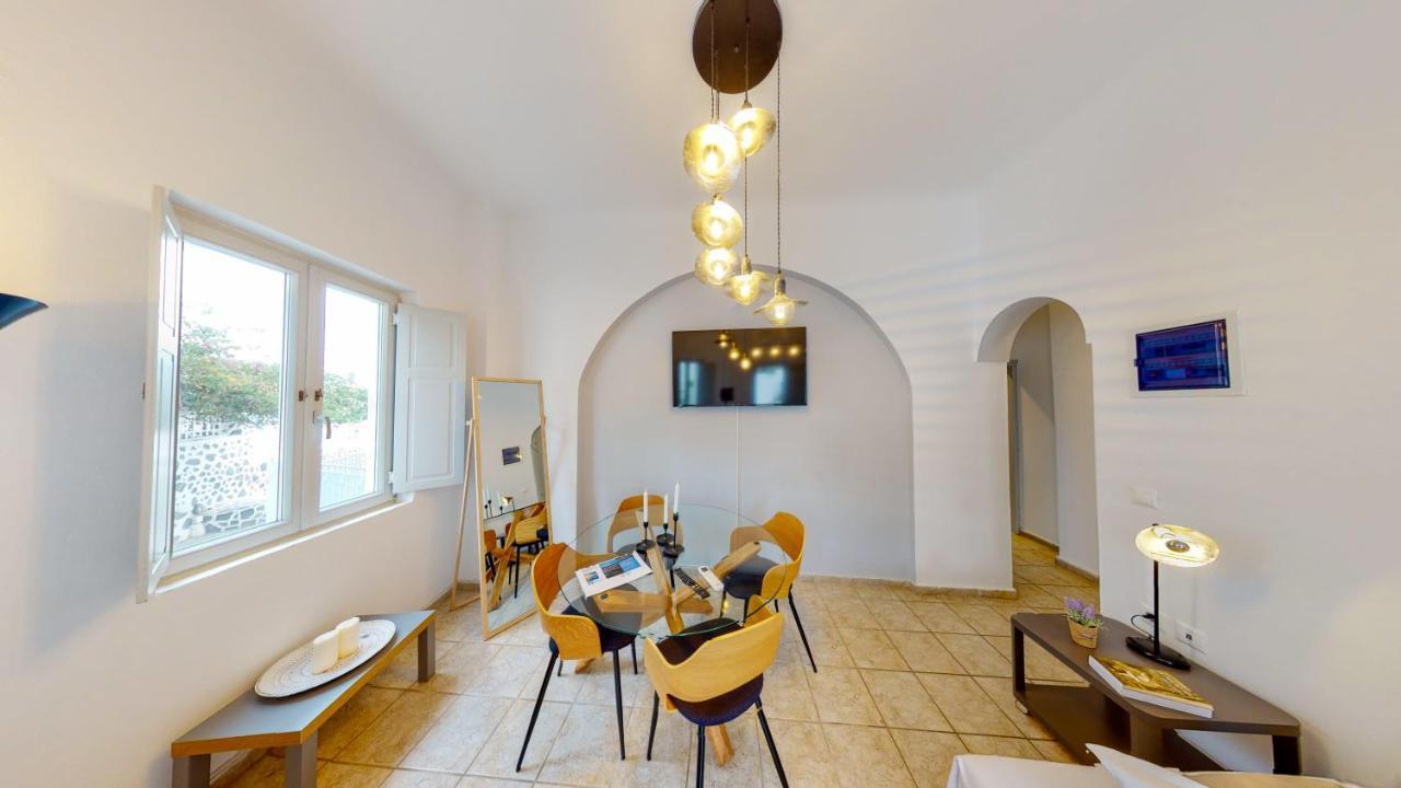Neoklassiko Koukouli Fira (Santorini) Exterior foto